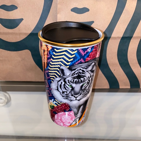 Starbucks+Tristan Eaton Tumbler - Picture 3 of 11